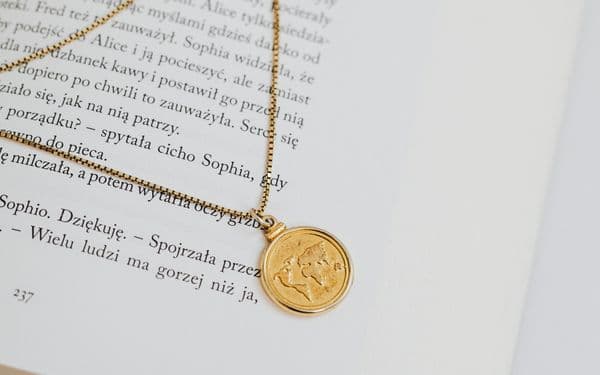 Gold vs. Platinum: Which Metal Is Right for You?